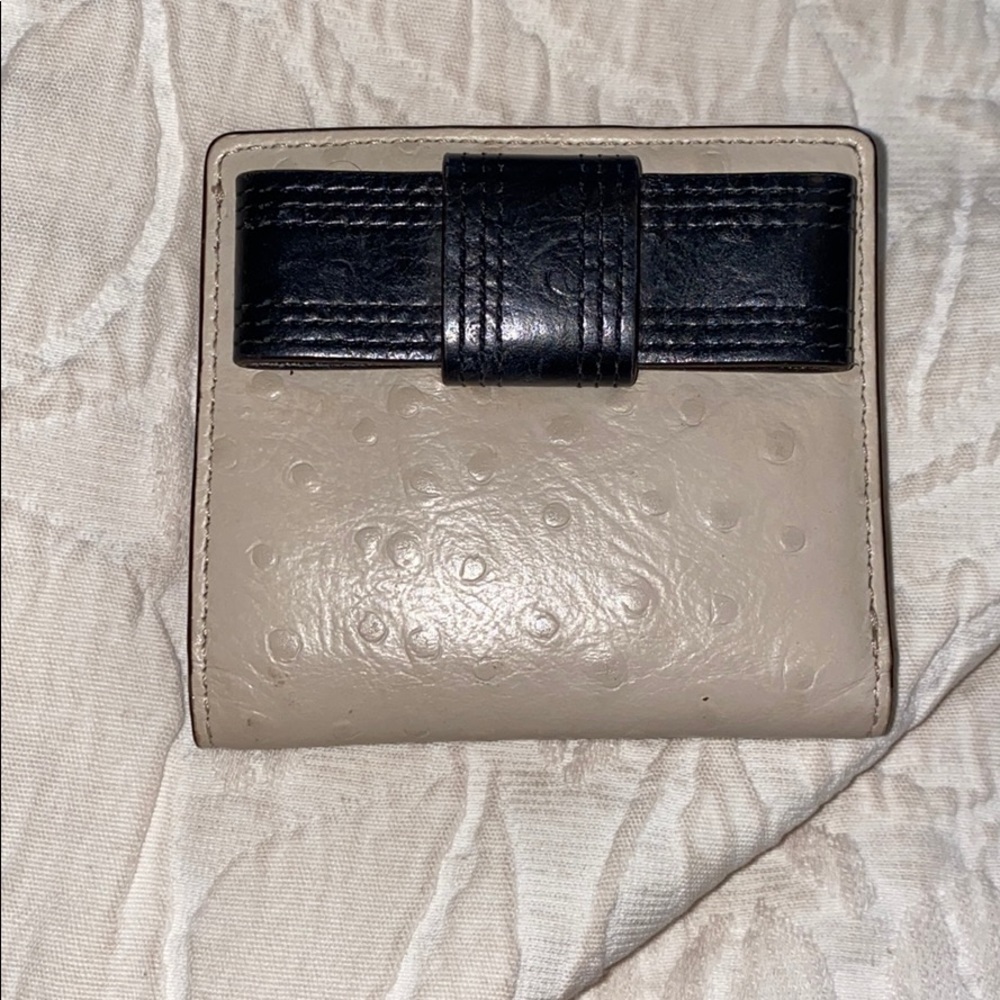 Kate Spade Small Wallet – Beige w/Black Bow | 4 Card Slots, Coin Pocket |
